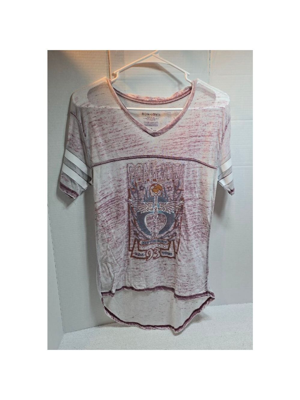 Women's Bon Jovi Short Sleeve Tee M White Burgundy
